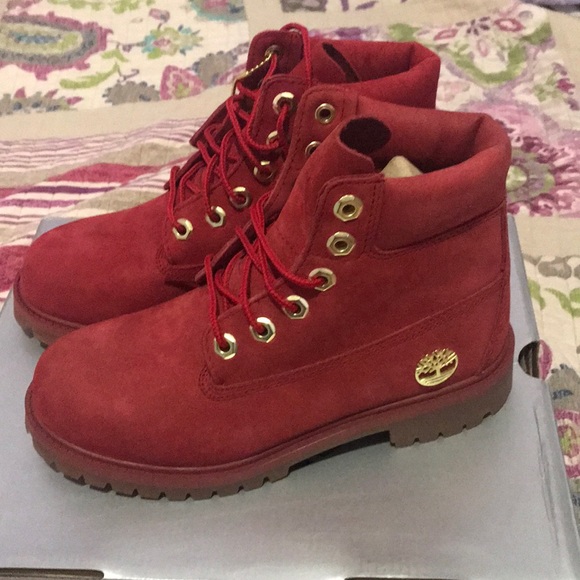 Red Timberlands - Picture 4 of 8